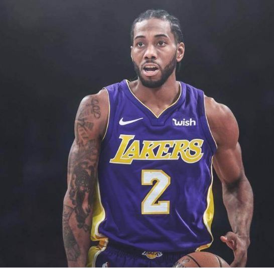 当聚光灯暗 当聚光灯暗